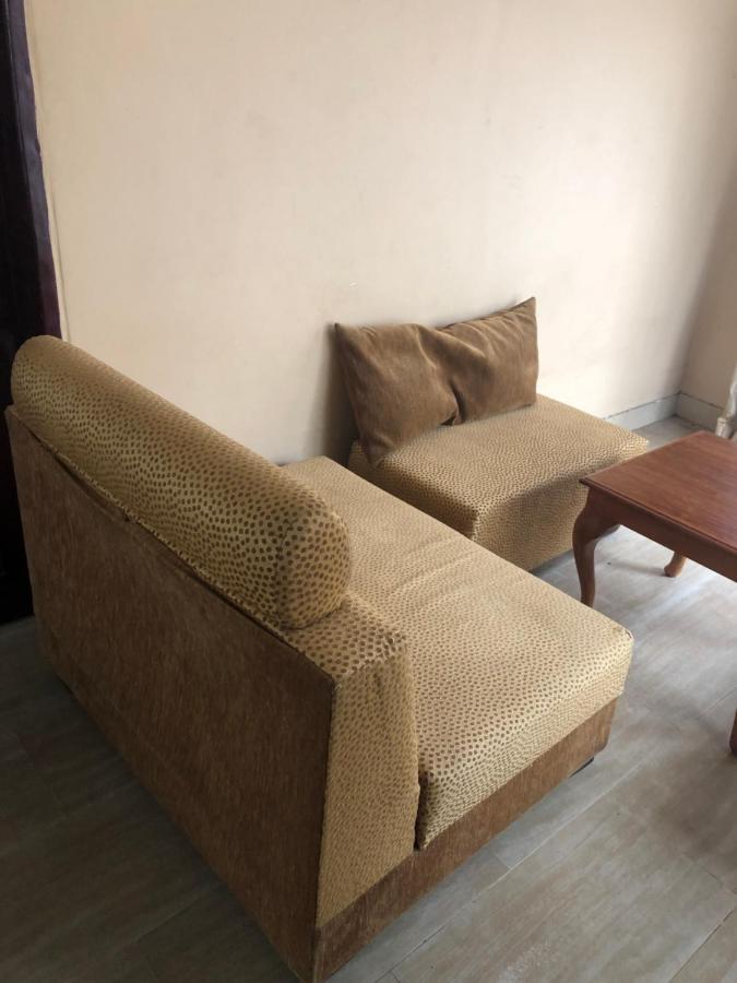 Tatys Homestay Darüsselam Dış mekan fotoğraf