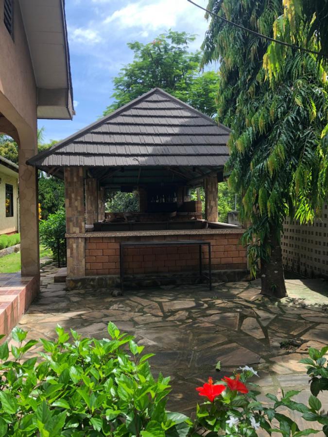 Tatys Homestay Darüsselam Dış mekan fotoğraf